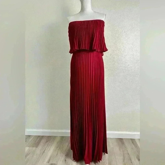 Chicwish Dancing Till Dawn Off-Shoulder Pleated Maxi Dress In Wine Size XS/S - Picture 3 of 14